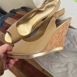 Lilly Pulitzer Tan and Gold Wedge Sandals with Slingback Style